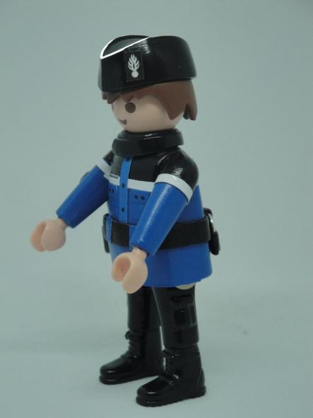 Playmobil personalizado con uniforme de invierno de Gendarmerie francesa hombre [2]