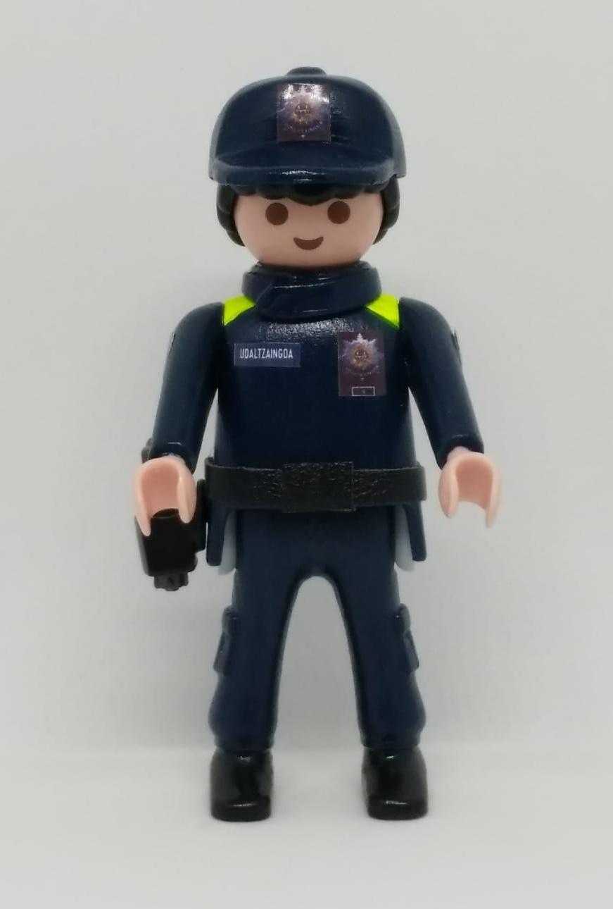 Playmobil personalizado Uniforme Policía Local Udaltzaingoa de Durango Hombre