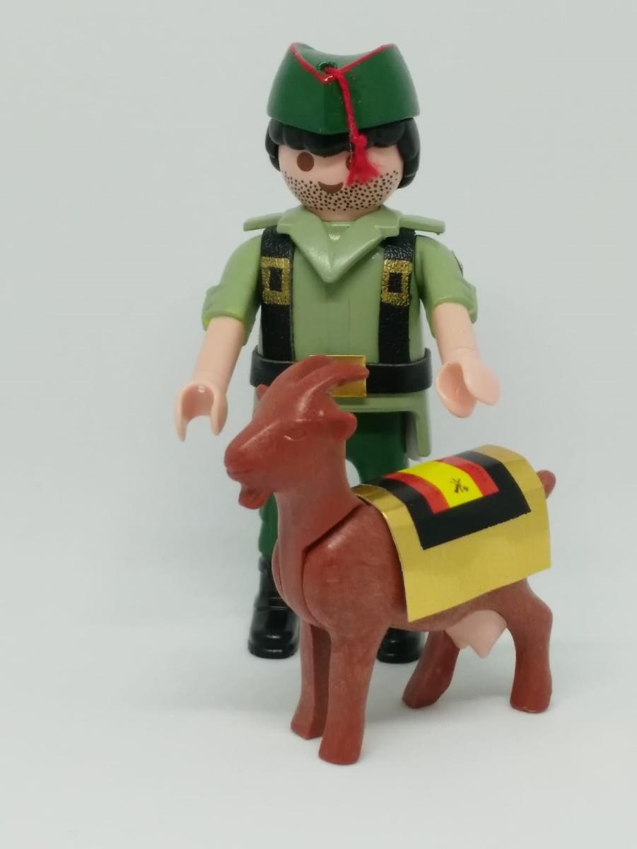Playmobil personalizado con uniforme de legionario con cabra hombre 