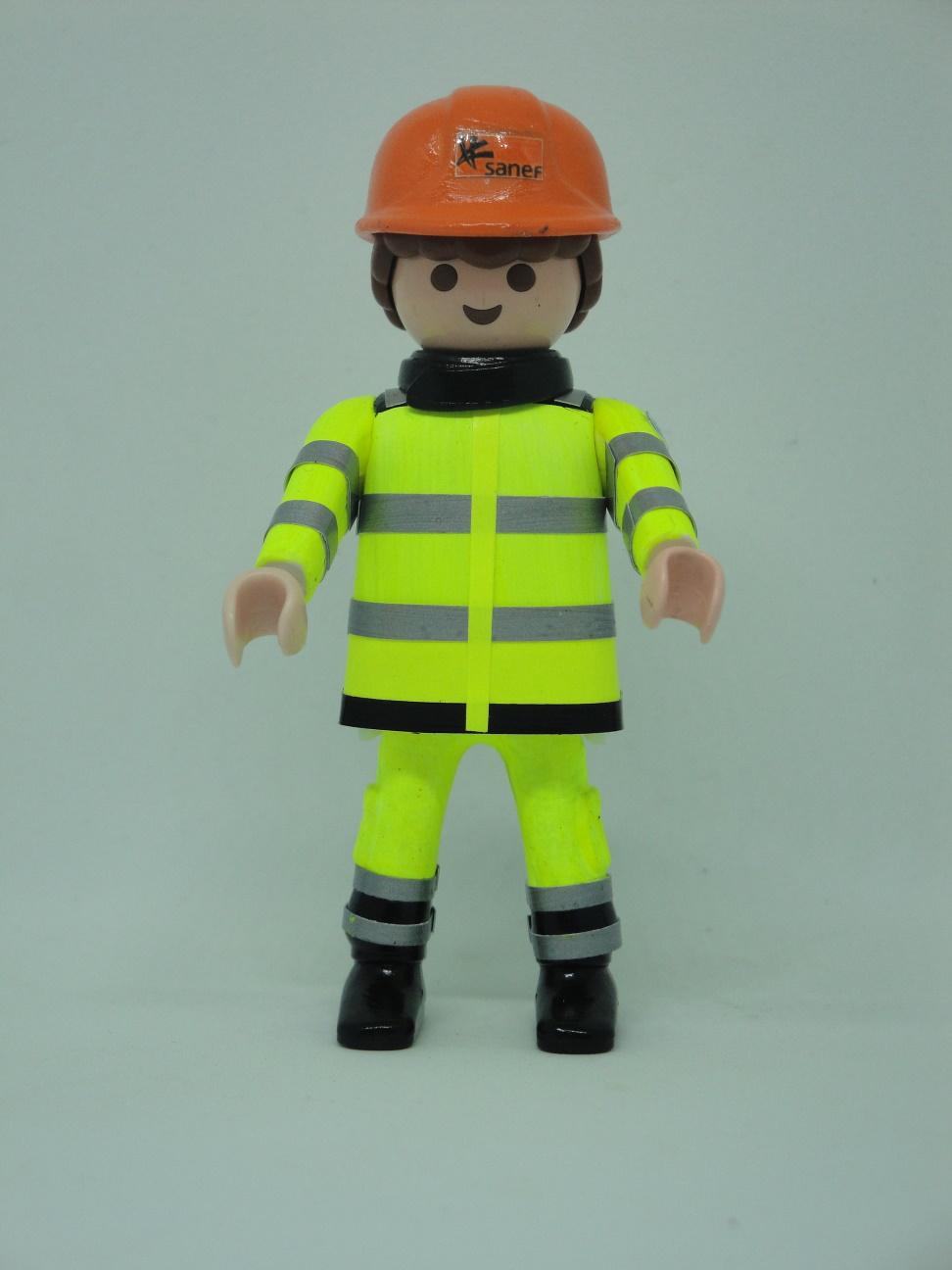 Playmobil personalizado con uniforme de la empresa Sanef autopistas de Francia hombre 