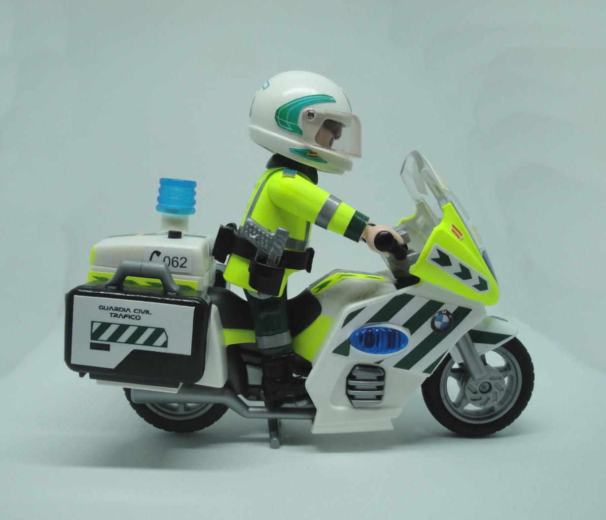 Playmobil nueva moto de la Guardia Civil de Tráfico elige hombre o