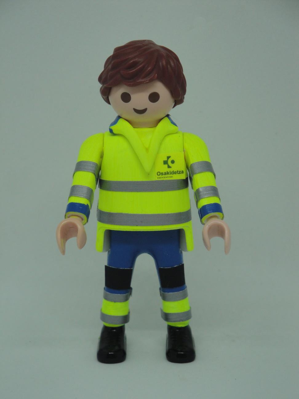 Playmobil personalizado uniforme con pantalón azul de Osakidetza servicio vasco de salud hombre 