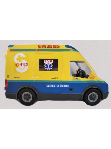 Ambulancia Playmobil personalizada con los distintivos del SESCAM Servicio de Salud de Castilla la Mancha [2]