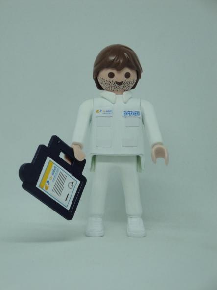 Playmobil personalizado con el uniforme de enfermero del Servicio de Salud de las Islas Baleares hombre [0]
