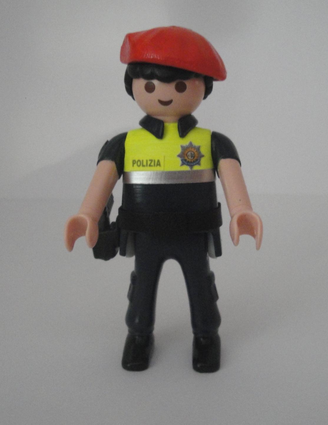 Playmobil personalizado Uniforme Policía Local Udaltzaingoa de Bilbao hombre