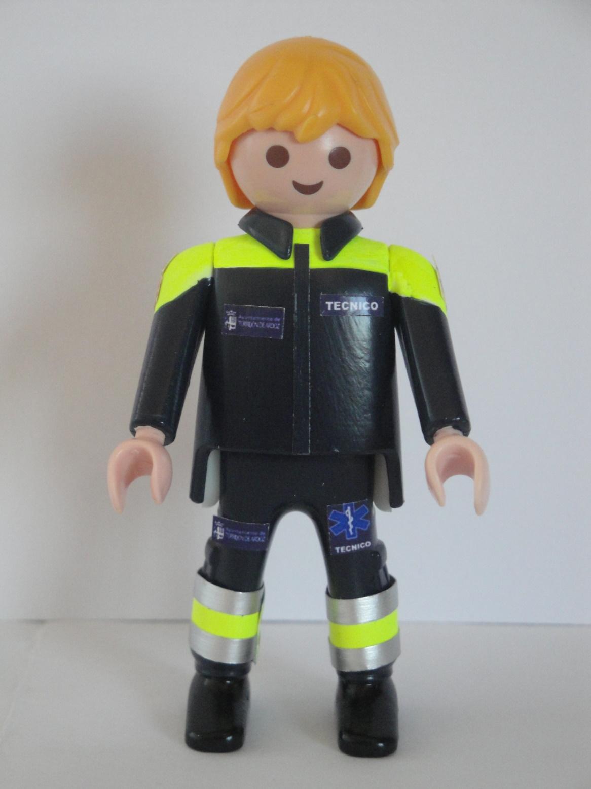Playmobil personalizado con uniforme de técnico especialista sanitario de la Comunidad de Madrid Torrejón de Ardoz hombre