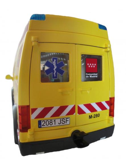Ambulancia Playmobil personalizada con los distintivos del SAMUR Servicio de Salud de la Comunidad de Madrid [2]