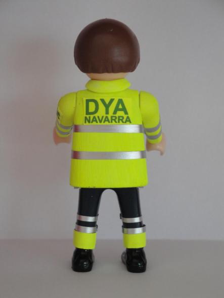 Playmobil personalizado con uniforme sanitario de ambulancia de Navarra DYA hombre [1]