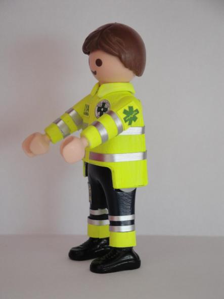 Playmobil personalizado con uniforme sanitario de ambulancia de Navarra DYA hombre [2]