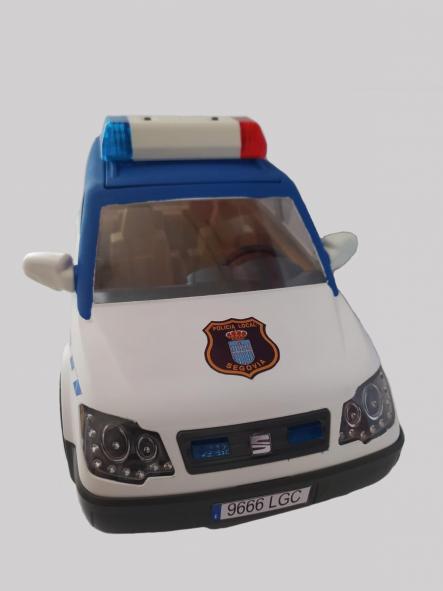 Playmobil coche personalizado con los distintivos de la Policía Local de Segovia Castilla León