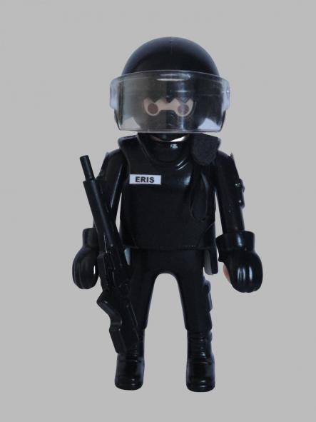 Playmobil personalizado con uniforme SWAT Administración Penitenciaria Francia Administration Penitentiaire ERIS hombre