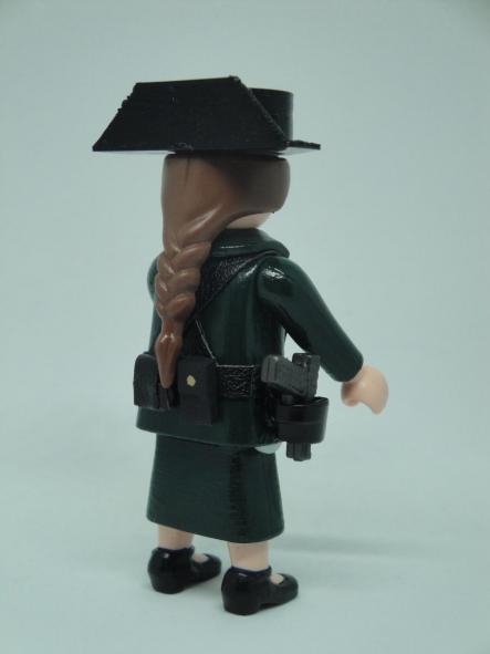 Playmobil personalizado Guardia Civil uniforme con tricornio y falda mujer [3]