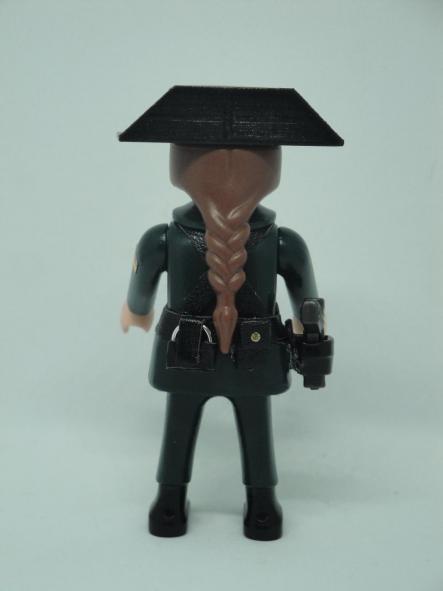 Playmobil personalizado uniforme Guardia Civil con tricornio y pantalón mujer [1]