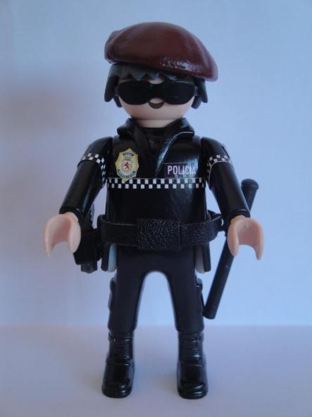 Playmobil personalizado con uniforme de la Policía Local de León hombre