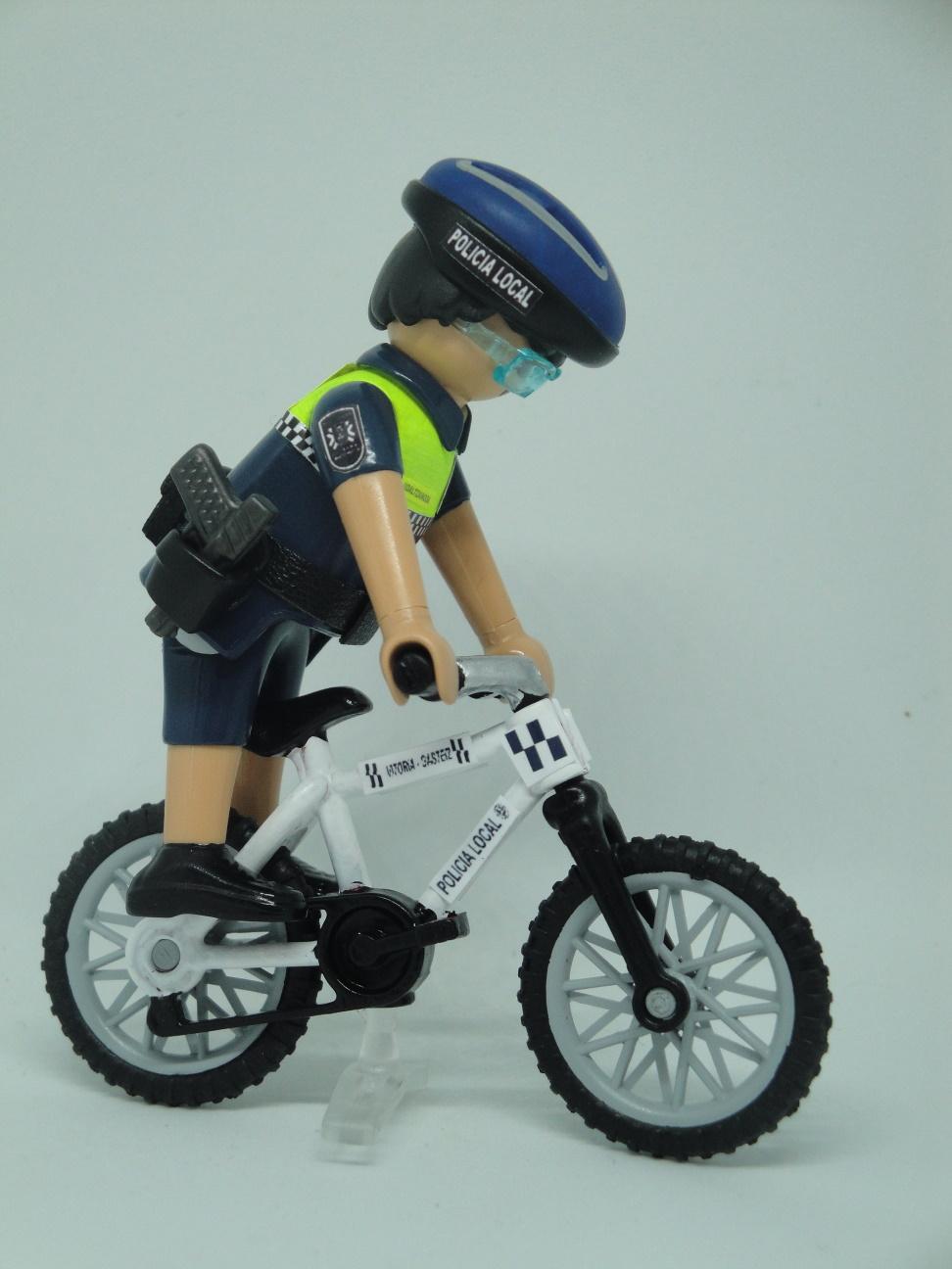 Playmobil personalizado Policía Local Vitoria Gasteiz patrulla con bicicleta elige hombre o mujer