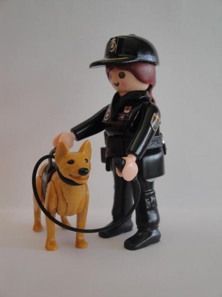 Playmobil personalizado Policía Nacional CNP Unidad de Guías Caninos mujer [2]