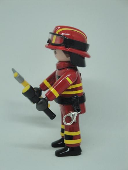 Playmobil personalizado con uniforme rojo de la UME Unidad Militar de Emergencias ejército hombre [3]