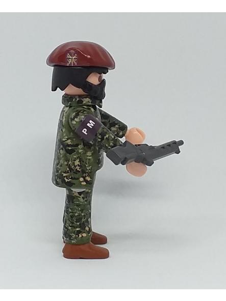 Playmobil personalizado con uniforme camuflaje de la Policía Militar del Ejército hombre [2]