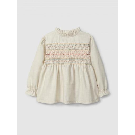 Blusa con smocks y detalles de volante color natural [0]