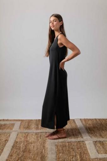 Vestdio Vani negro [1]