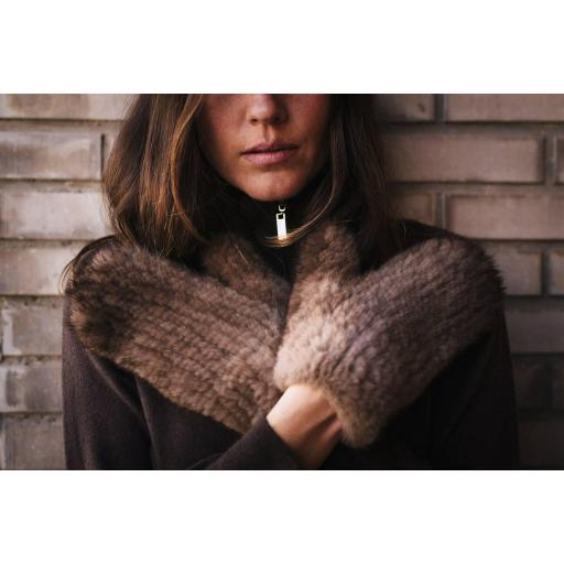 Manoplas visón caramelo