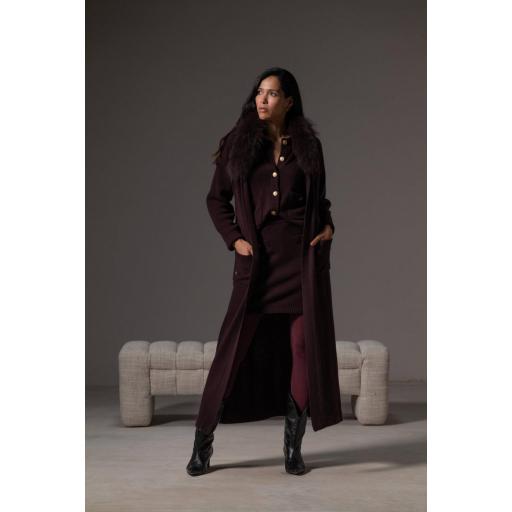 Abrigo over cashmere grape