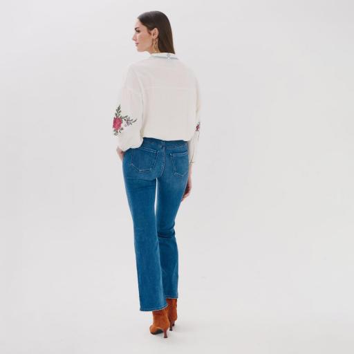 Blusa Tarena blanca [2]