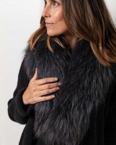 Maxi cuello piel natural negro