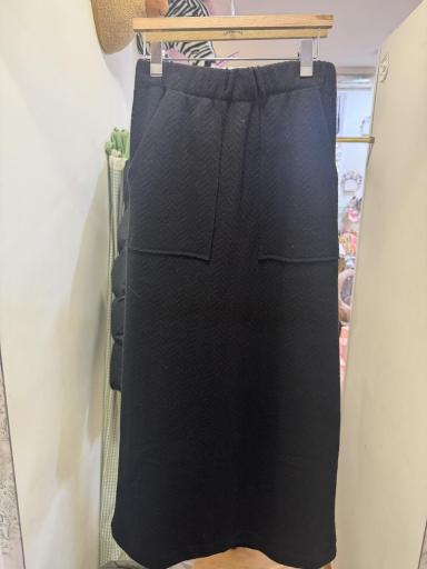 Falda negra rústica Jura