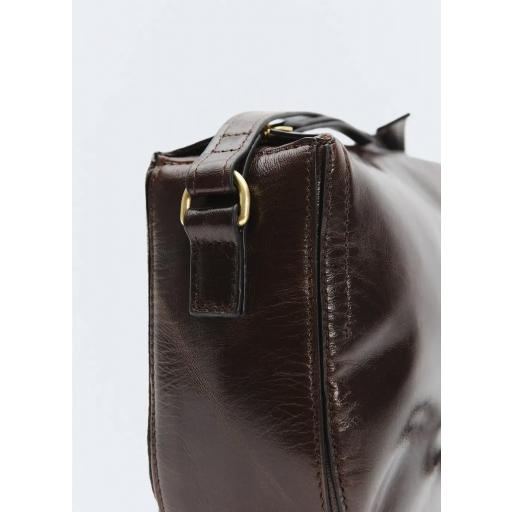 Bolso bandolera chocolate Felippa [2]