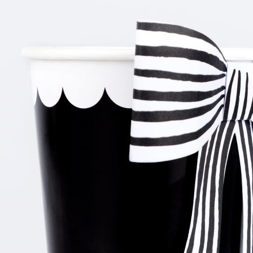Vasos con lazo a rayas blanco y negro [1]