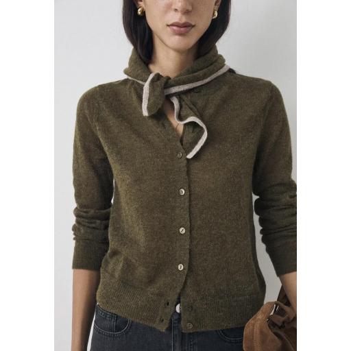 Cardigan verde pañuelo lana alpaca skin set [1]