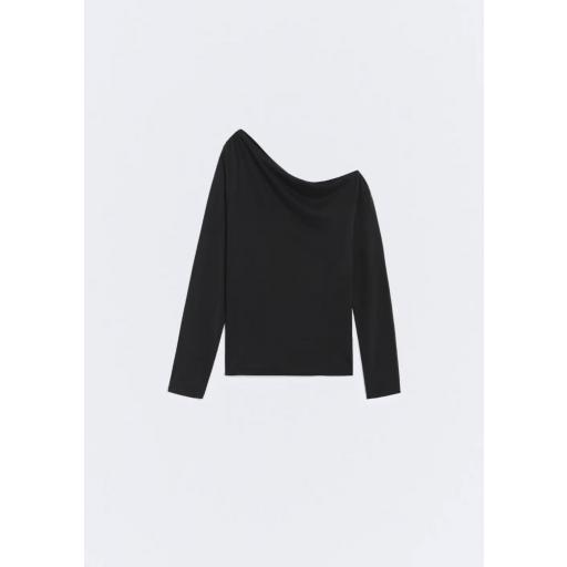 Camiseta escote asimétrico negro Nicole [3]