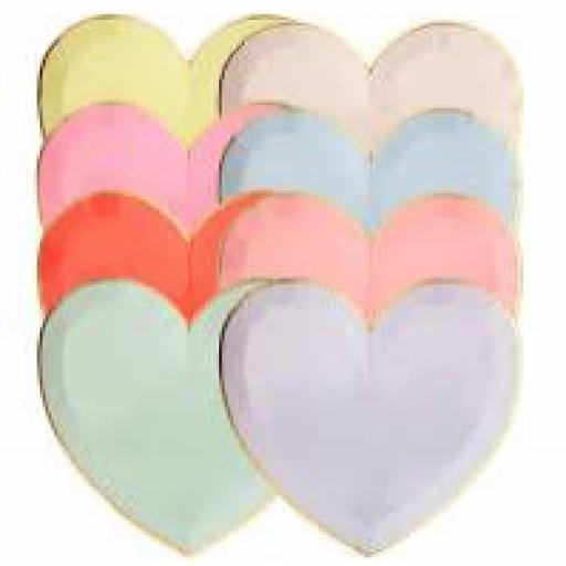Platos grandes corazones en varios colores
