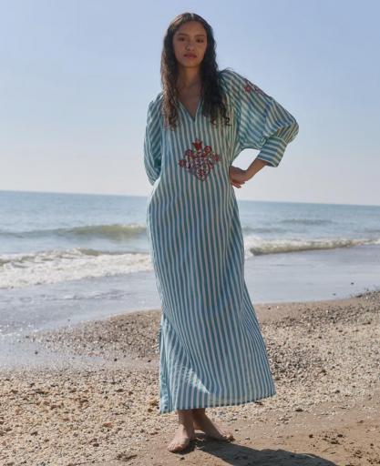 Túnica bordada love