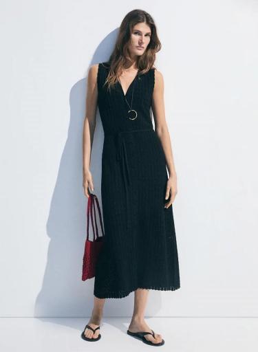 Vestido midi negro escote pico Janis [3]