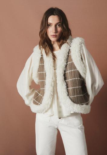 Chaleco de pelo y cuadros Greta [4]