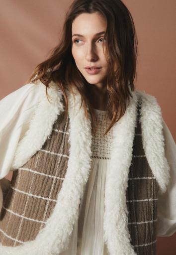 Chaleco de pelo y cuadros Greta [3]