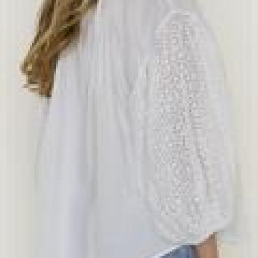 Blusa Islande con mangas bordadas blanca [3]