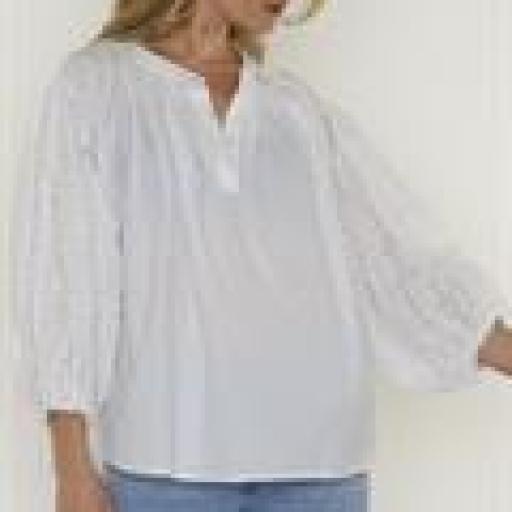 Blusa Islande con mangas bordadas blanca [4]