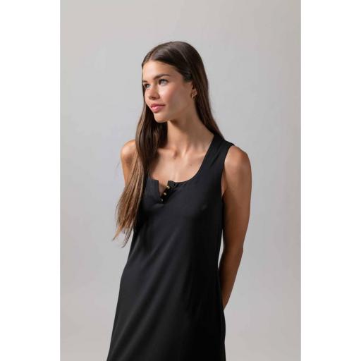 Vestdio Vani negro [3]