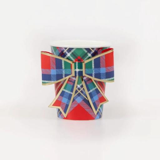 Vasos de papel con lazo tartán escocés [1]