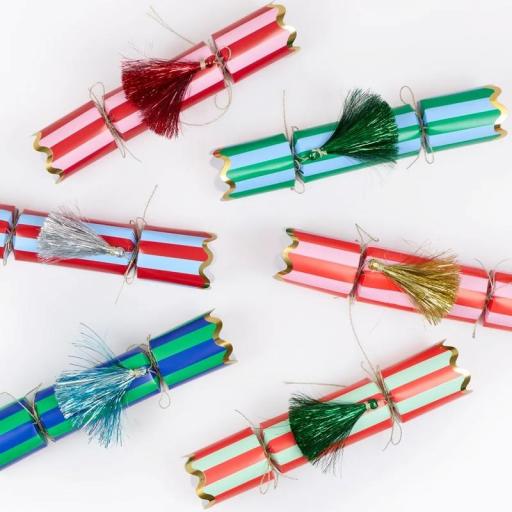 Crackers rayas con borlas  [2]