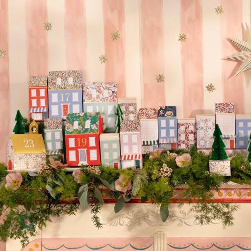 Calendario de Adviento Liberty casas de Navidad [1]