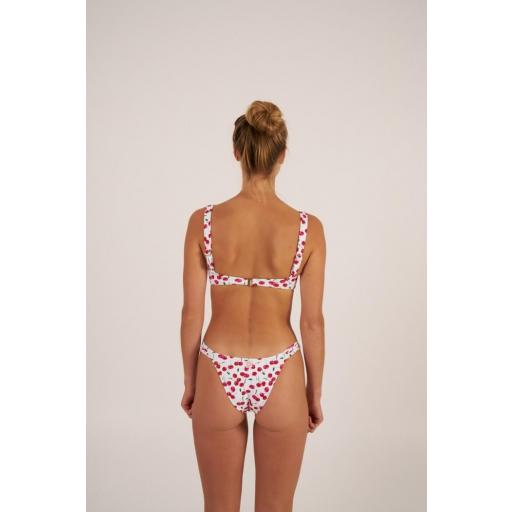 Braguita de Bikini Semibrasileña con Tiras Anchas en Estampado de Cerezas (BOTTOM SAND) [1]