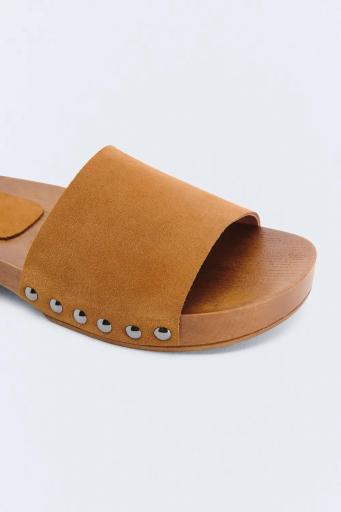 Zueco marrón tachuelas Suede [1]