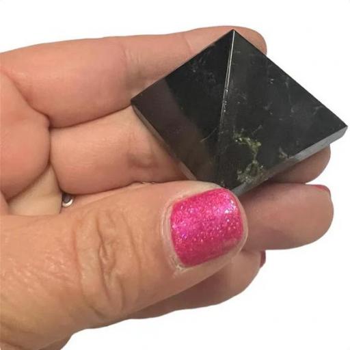Piramide Turmalina Negra Mineral 35x35 mm aprox.