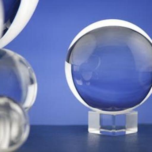 BOLA de CRISTAL 10cm. con PEANA