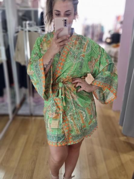 Kimono verde [1]
