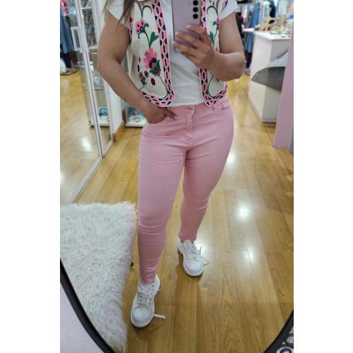 Pantalón vaquero rosa [1]
